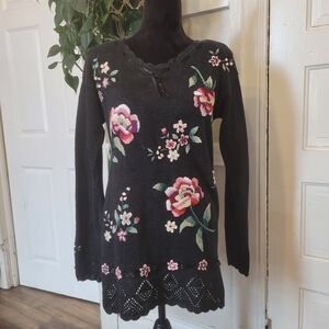Vtg Floral Embroidered Black Sweater/t314